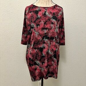 Women’s Top Paisley Red